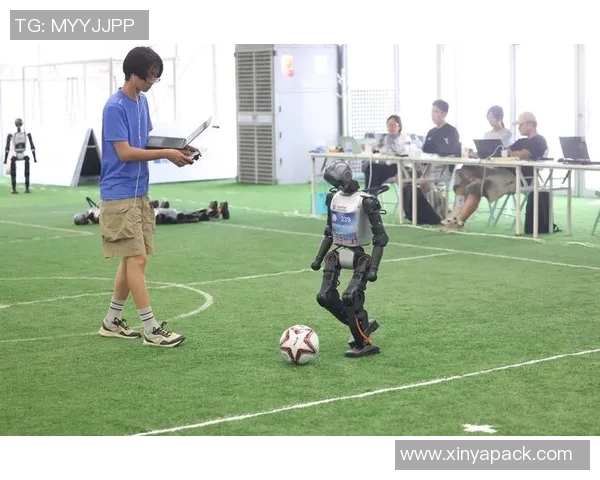 道具足球明星的真实身份揭秘与职业生涯回顾 道具足球明星的真实身份揭秘与职业生涯回顾